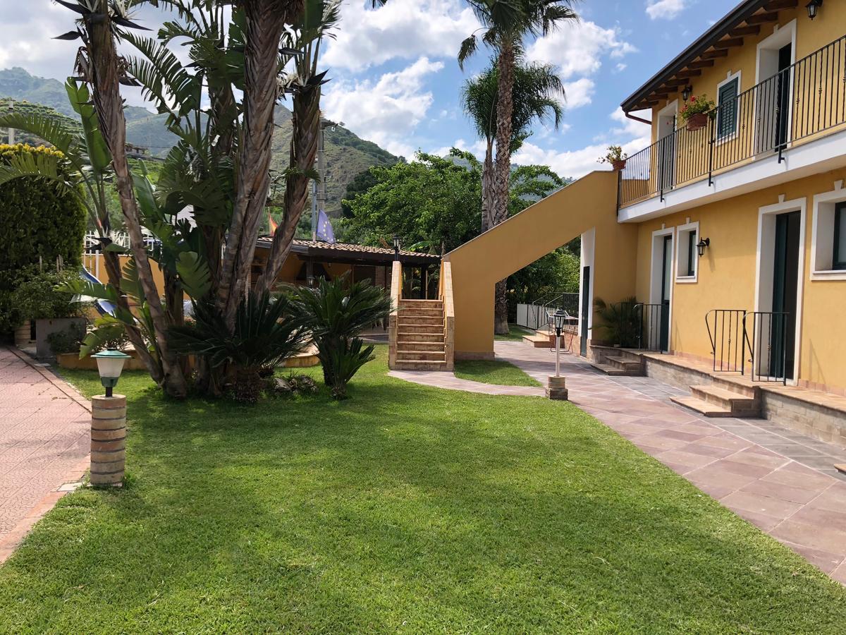 Casa Vacanze Alcantara Gaggi ภายนอก รูปภาพ