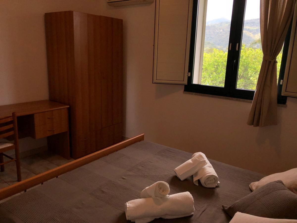 Casa Vacanze Alcantara Gaggi ภายนอก รูปภาพ